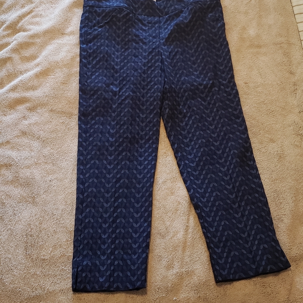 Women's Navy Patterned Straight-Leg Cropped Pants